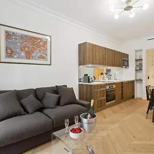  Apartment 270 Haute - Superb In Paris.